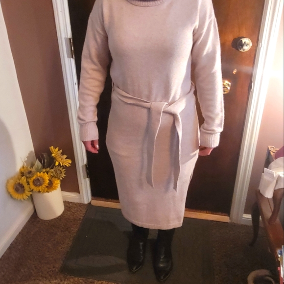 Rachel Zoe Dresses & Skirts - Rachel Zoe Belted Sweater Dress